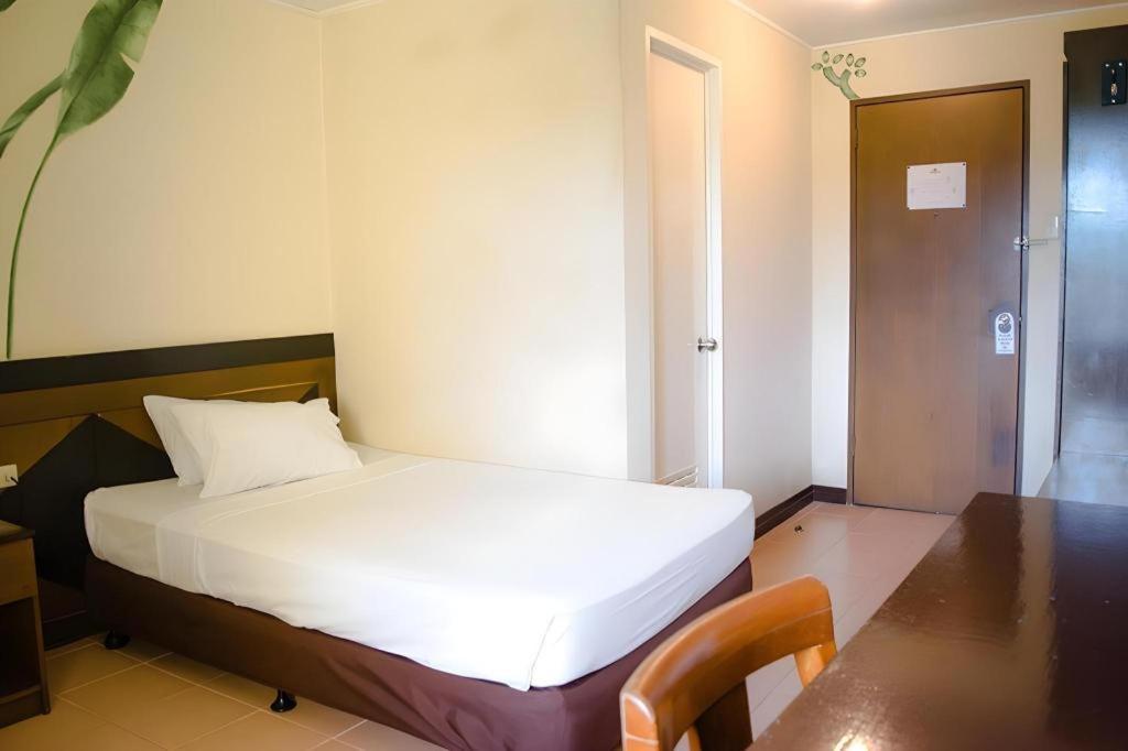 Country Village Hotel Cagayán de Oro Extérieur photo