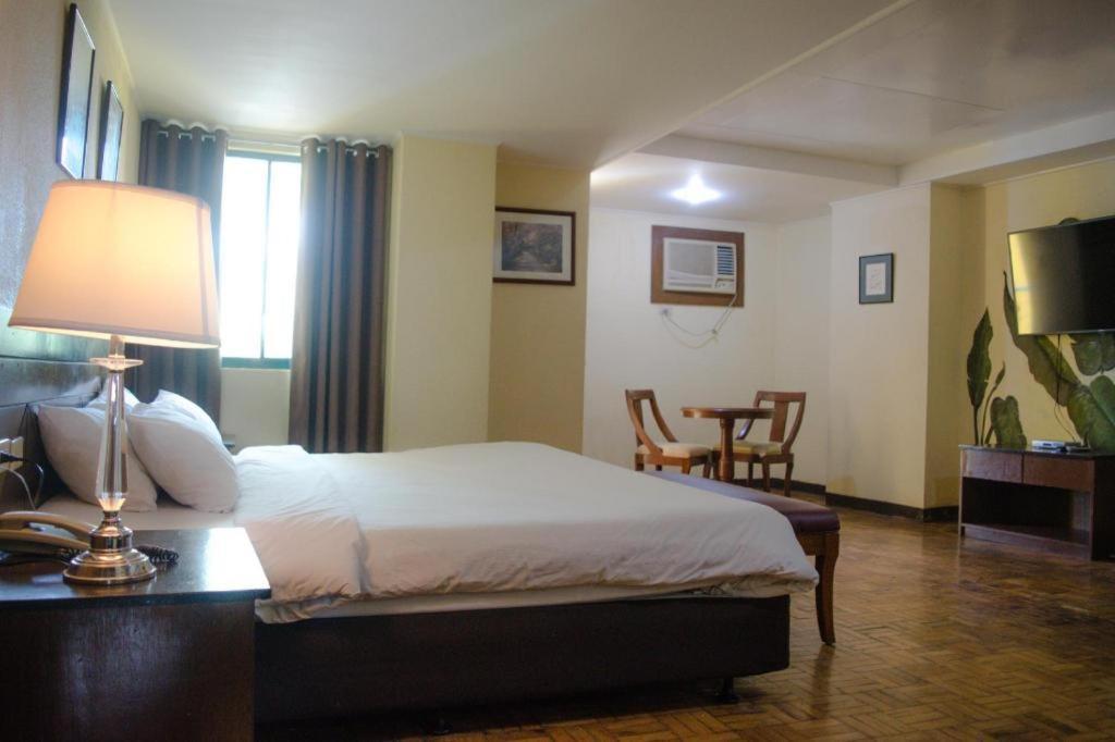 Country Village Hotel Cagayán de Oro Extérieur photo