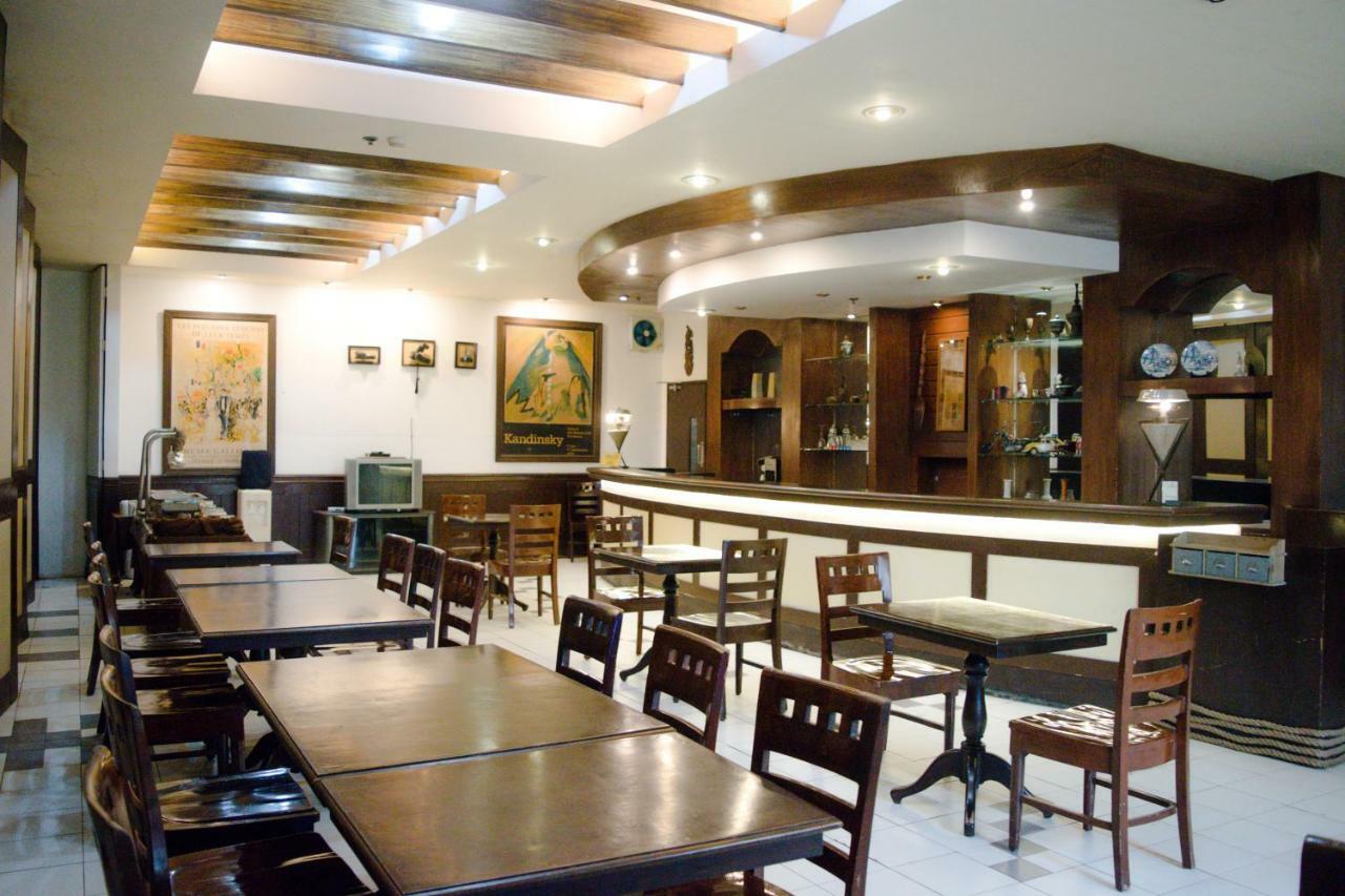 Country Village Hotel Cagayán de Oro Extérieur photo